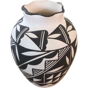 Jarrón de cerámica vintage del pueblo nativo americano de Acoma, firmado por LC Lillie Concho, 15 cm (6 pulgadas)
