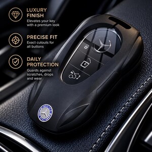 Étui de clé Mercedes-Benz style sport, coque de protection luxueuse avec crochet en métal, accessoire idéal pour les conducteurs. Cadeau parfait pour les conducteurs.