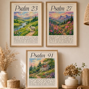 Może przedstawiać: Trzy oprawione plakaty ścienne z pejzażami i tekstami biblijnymi. Na górze po lewej Psalm 23 z owcami na łące, na górze po prawej Psalm 27 z górami i kwiatami, a na dole Psalm 91 z domkiem w zielonym otoczeniu.