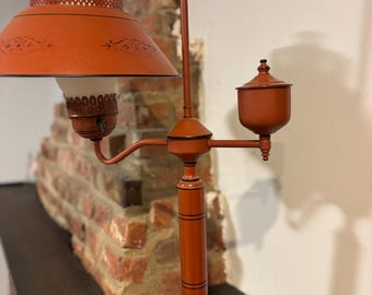Vintage Mid-Century Red Toleware Student Lamp – Americana Library Desk Lamp with Glass Hurricane