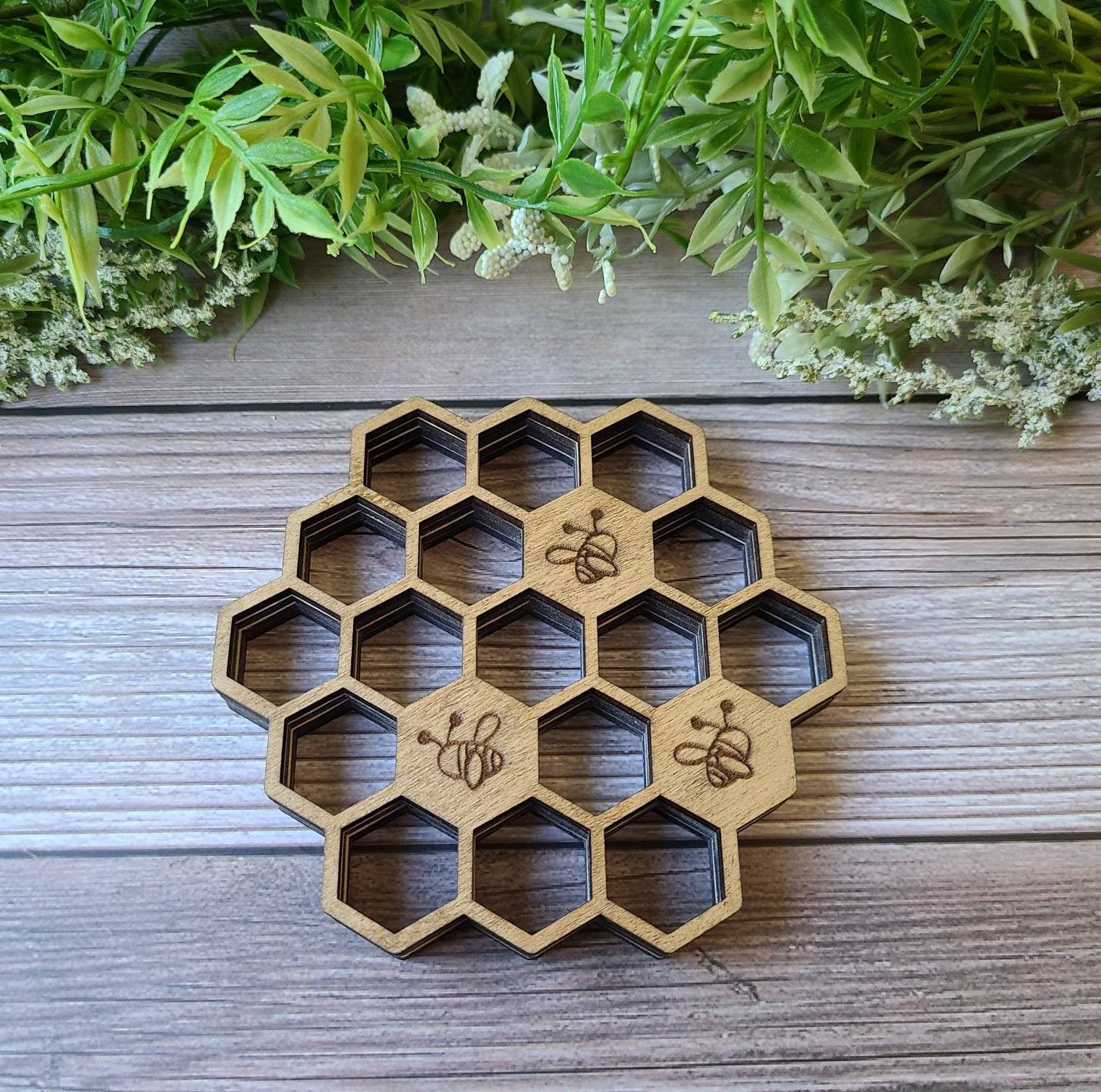 Buy Handcrafted Maple Plywood Box With Honeycomb Design and Bee Online in  India 