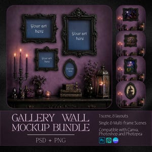 Pode incluir: Um conjunto de maquetes para parede de galeria com quatro molduras pretas ornamentadas com espaços azuis marcados como Your art here, um candelabro preto com velas acesas, uma lanterna escura e objetos decorativos numa parede roxa.