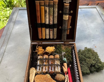 Maletín de bruja de Sofía "Nox Mystica" – Kit ritual completo para llevar a todas partes - Magia protectora | Con sales de bruja, campana, hueso y vela de bruja