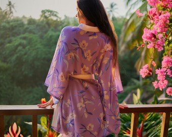 Florale Kimono Robe, leichte, mittellange Glockenärmelverpackung, Pastell Boho Lounge Layer