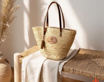 "Handgeflochtene Strohtasche mit Lederriemen - Einkaufstasche ""Boho Beach""."