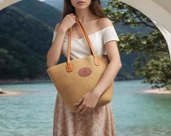 "Handgeflochtene Strohtasche mit Lederriemen - Einkaufstasche ""Boho Beach""."