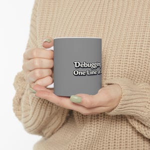 Caneca "Depurando a Vida Uma Linha de Cada Vez" | Caneca de Café para Programadores