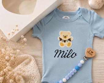 Set regalo personalizzato per neonato: body con nome + clip per ciuccio personalizzata - Regalo originale per neonato - Idea per baby shower