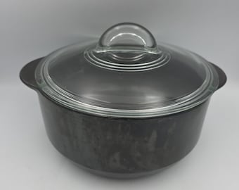 Pampered Chef Rockcrok Dutch Oven Black 4 Qt / 3.8 L with Glass Lid