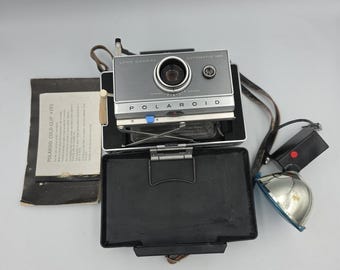 Vintage Polaroid 100 Automatic Land Camera w Case Flash Manual UNTESTED