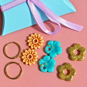 3 pairs of floral solar tassels, gift box of interchangeable earrings, 16mm gold-plated hoops in 316L stainless steel