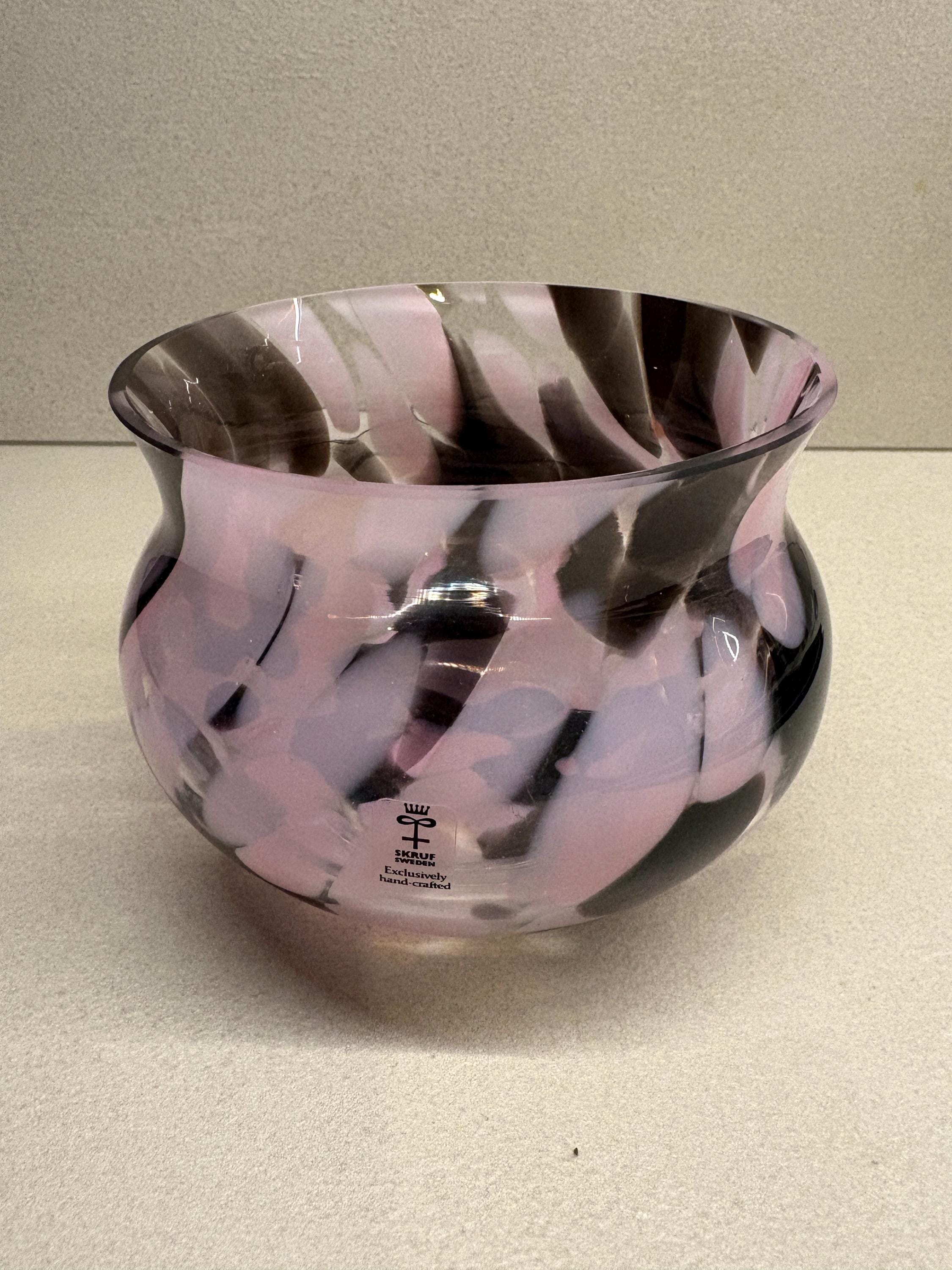 Skruf Sweden Vase - Etsy Finland