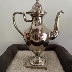 Old teapot/jug | Classicism/Retro | Plated