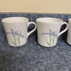 Corning Ware, Coffee Cups, Mug Shadow Iris, Vintage Floral Set Of 4