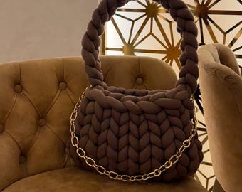 Chunky Knit Tote Bag – Oversized Hand Knitted Soft Yarn Statement Purse