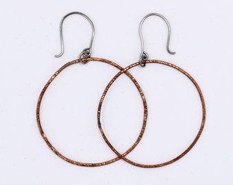 Copper dangle earrings - Chandelier earrings - Statement earrings - 0.8mm - Unique - Titanium earrings - Delicate hoops - Rustic hoops