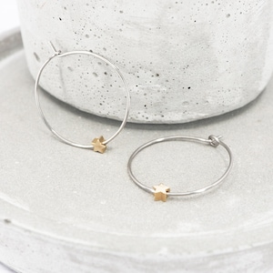 Pendientes de aro de titanio pulido de 2,5 cm (1 pulgada), colgante de estrella pequeña de latón, hipoalergénicos - Metal mixto