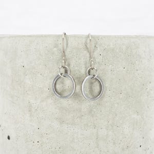 Aros colgantes de titanio: anillos de acero inoxidable hipoalergénicos