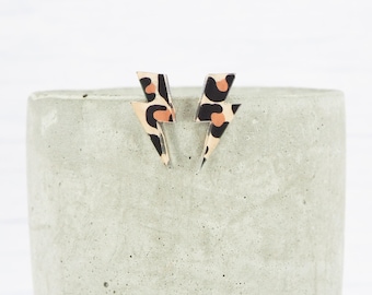 Titanium ear wire lightning bolt Leopard print stud earrings - Delicate hypoallergenic earrings - Minimalist studs