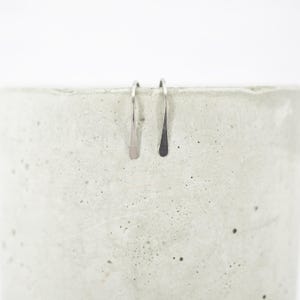 Small titanium open hoop earrings - Delicate polished lightweight threader earrings - Hypoallergenic open hoops