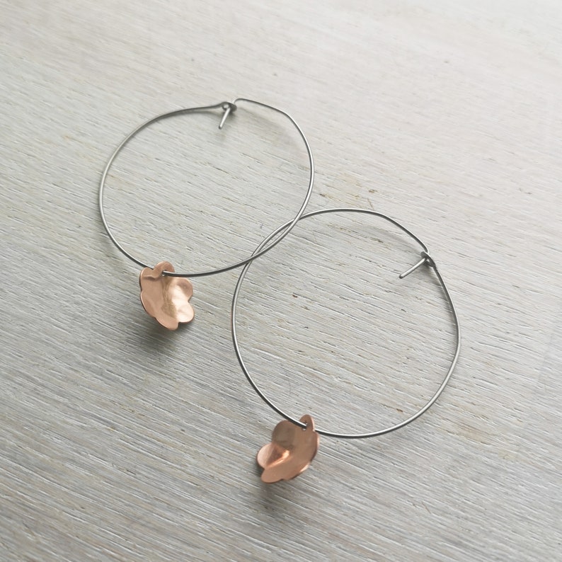 Copper flowers Titanium hoop earrings 0.8mm 20ga Delicate boho threader hypoallergenic hoops