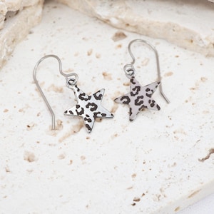 Hypoallergenic titanium ear wires - Stainless steel Leopard print star dangle earrings - Delicate lightweight dangles