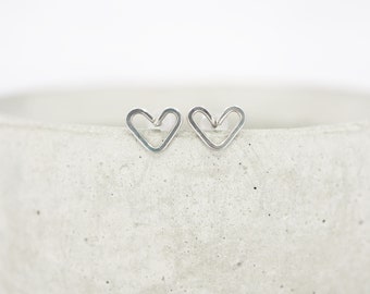 Titanium heart stud earrings - Delicate hypoallergenic earrings - Boho heart earrings - Titanium studs - Minimalist earrings