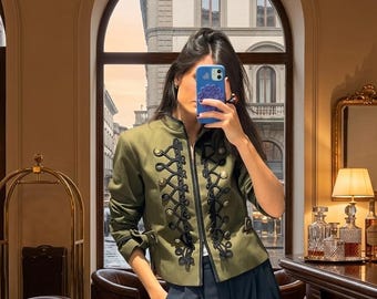 Kurtka wojskowa Napoleona damska z kołnierzem stójkowym, ozdobnym zapięciem w żabę, skrócony płaszcz w stylu vintage, modna wiosenna kurtka damska