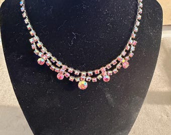 Collar vintage rosa con diamantes de imitación AB