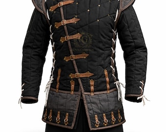 Chaqueta gambesón acolchada negra – Abrigo de armadura medieval con correas de cuero (equipamiento para recreaciones históricas)