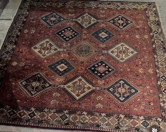6 x 6 Hand-knotted wool Persian Yalameh rug with geometric diamond patterns