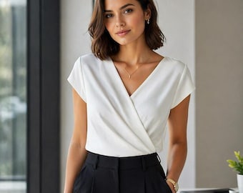 Elegante blusa cruzada con escote en V – Blusa de manga corta para oficina y ocasiones informales