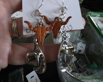 Western style earrings set