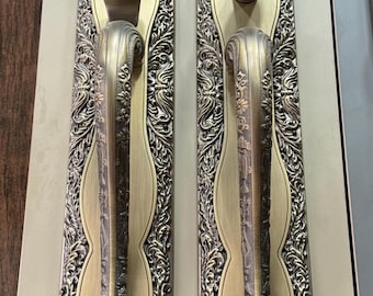 Juego de cerradura y manija de puerta ornamentada de latón antiguo: Herrajes de entrada vintage, diseño clásico de latón macizo.