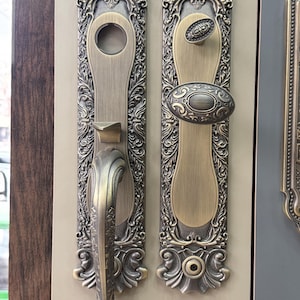 Luxury Ornate Door Handle Lock Set Vintage Entry Door Hardware Solid Brass Decorative Backplate Classic Front Door Handle and Knob Set