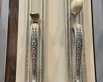 Juego de cerradura y manija de puerta de placa larga de lujo, herrajes ornamentados para puerta de entrada, placa trasera decorativa de latón macizo, juego de manijas clásicas para puerta principal.