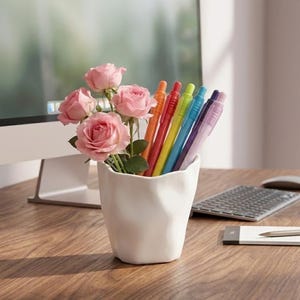 Witte golvende pennenhouder, minimalistische bureauopberger, modern vaasdecor