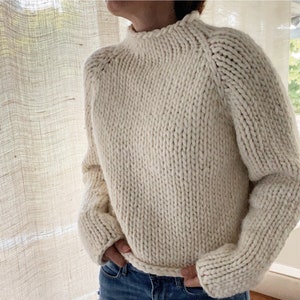 Anfängerfreundliches Strickmuster Gallant Sweater Chunky Cropped Pullover von oben nach unten