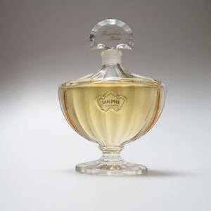 Riesen parfum flasche