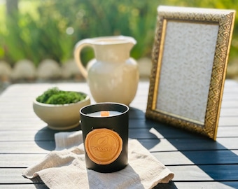 Vintage decoratie. Decoratieve set met lijst, kan en mos, klaar om neer te zetten. Wabi Sabi