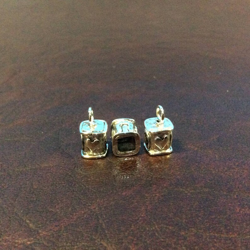 hammer with heart and horseshoe Sterling silver square end cap 4 x 4 x 6 mm inside dia EC998908