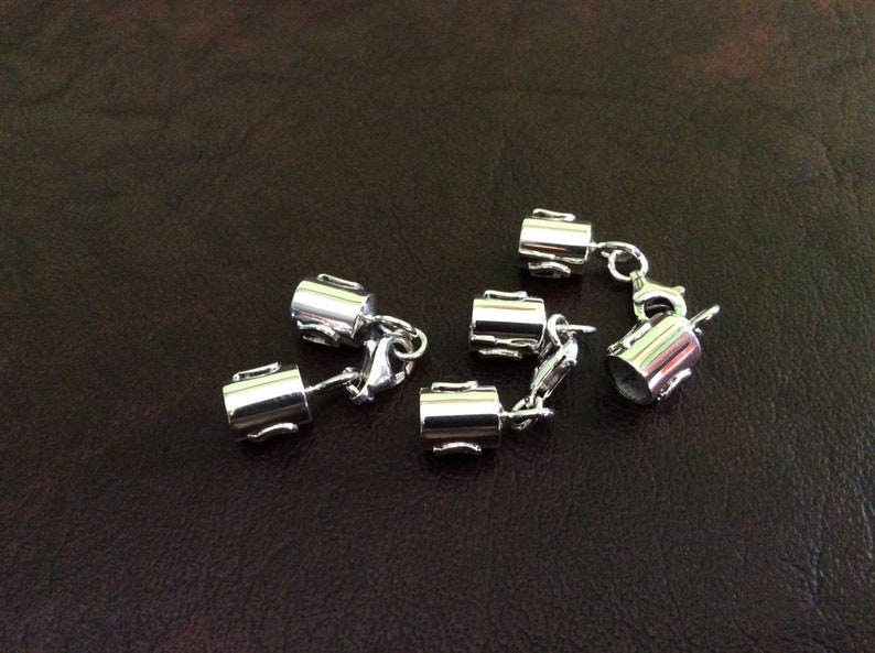 EC998821 Sterling silver round double end cap 5 mm plain finished with horse shoe lobster clasp