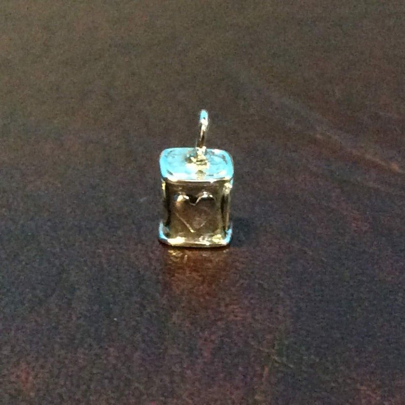 hammer with heart and horseshoe Sterling silver square end cap 4 x 4 x 6 mm inside dia EC998908