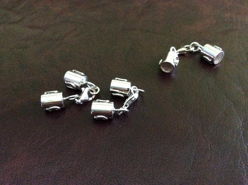 EC998821 Sterling silver round double end cap 5 mm plain finished with horse shoe lobster clasp