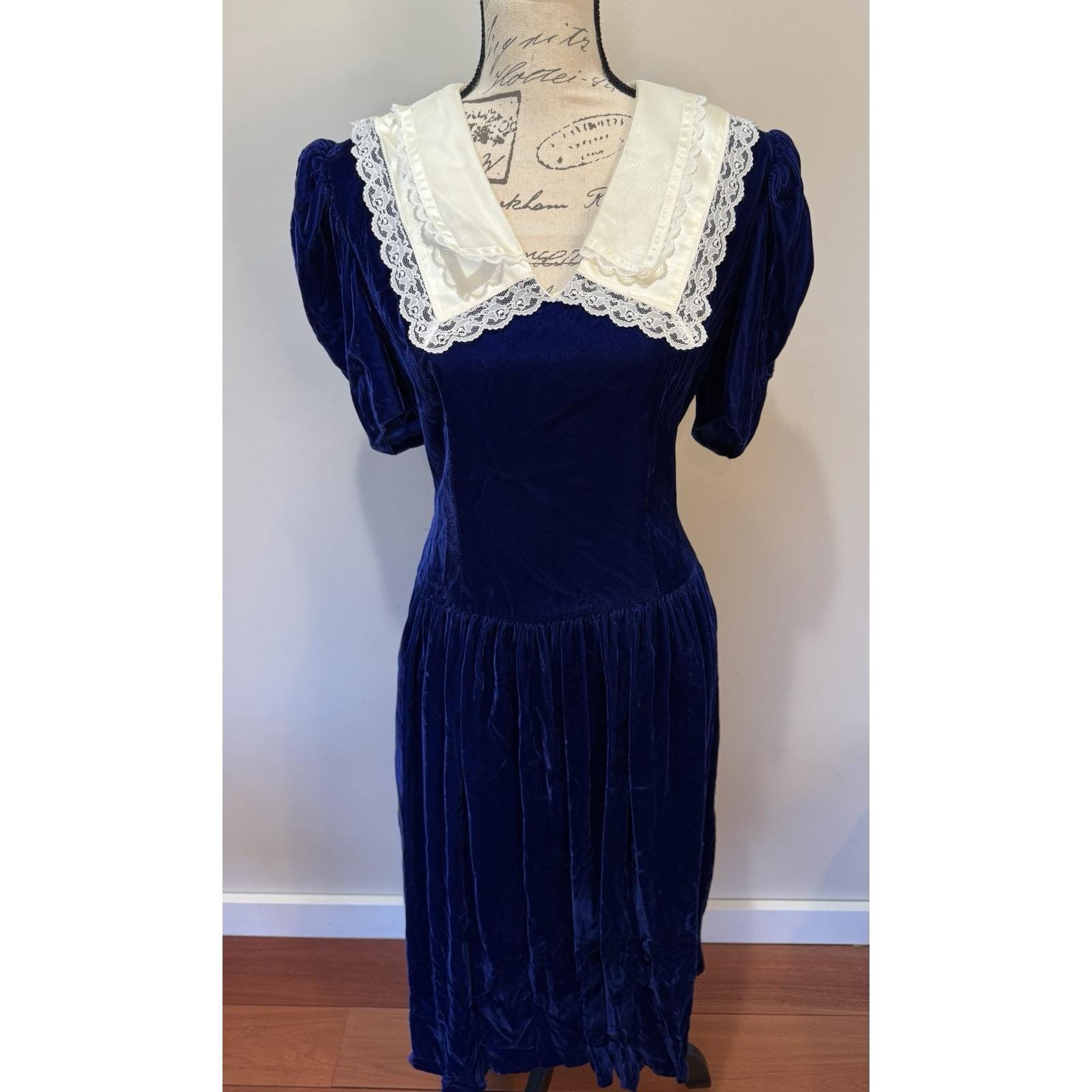 chinese dress ladies Southern Belle Lace Dress main image 1