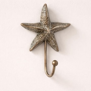 Starfish Metal Wall Hook: Vintage Style, Gold & Green Decorative Holder