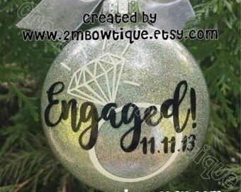 Engagement Gift / Engagement Ornament / Free Personalization / Gift Idea for Couple / Engagement Ornament