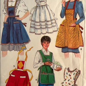 1986 Misses Set of Aprons - Simplicity Pattern 7647