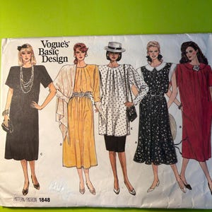 以下が含まれることがあります： ヴィンテージのVogue's Basic Designの裁縫パターンで、5つのドレスのデザインのイラストが特徴です。パターンには、黒いドレス、黄色のドレス、白い水玉模様のドレス、黒い花のドレス、赤いドレスが含まれています。パターン番号は1848です。