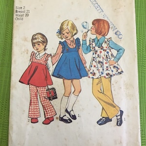 1973 Child&#39;s Jumper and Bell-bottom pants - Simplicity Pattern 5817 - Size 2